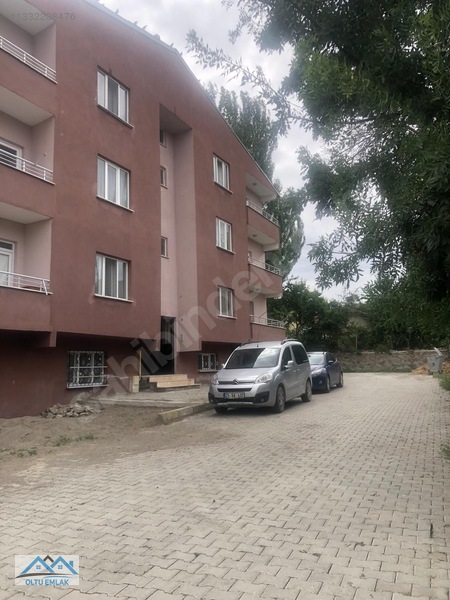 Oltu Emlak'tan, Yusuf Ziyabey Mahallesi Acil Satılık 3+1 Daire — fotoğraf 3