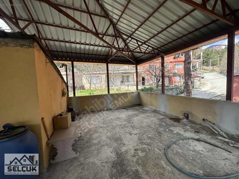 Selçuk Emlaktan İstiklal Mahallesinde Satılık Müstakil Ev — fotoğraf 3