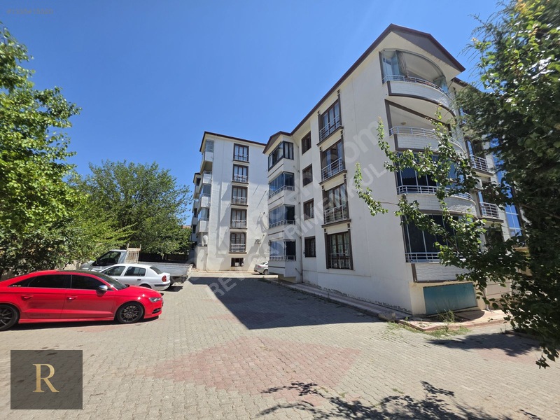 (rev)elazığın Kalbinde 3+1 Ara Kat Daire — fotoğraf 2