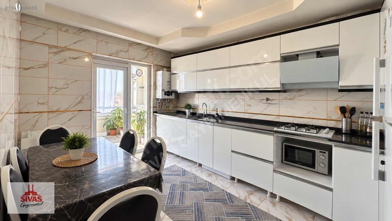 Alibabada Aşık Veysel Cadde Üzeri 3+1 Satılık Daire