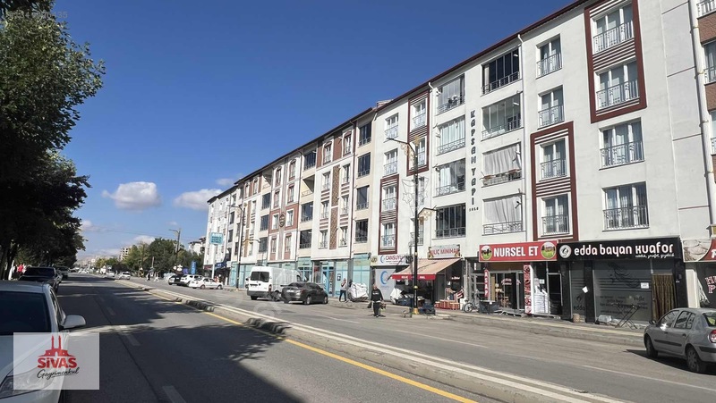 Alibabada Aşık Veysel Cadde Üzeri 3+1 Satılık Daire — fotoğraf 2