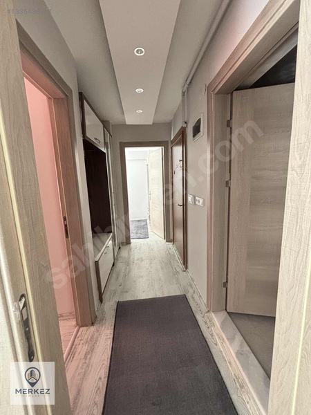 Merkez Emlak'tan Muradiye'de 2+1 Ara Kat Eşyalı Klimalı Daire — fotoğraf 9