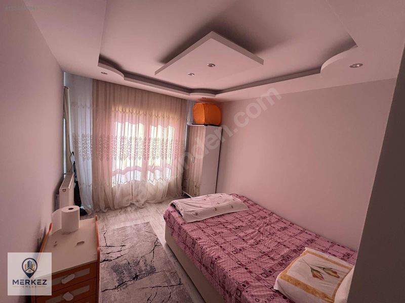 Merkez Emlak'tan Muradiye'de 2+1 Ara Kat Eşyalı Klimalı Daire — fotoğraf 12