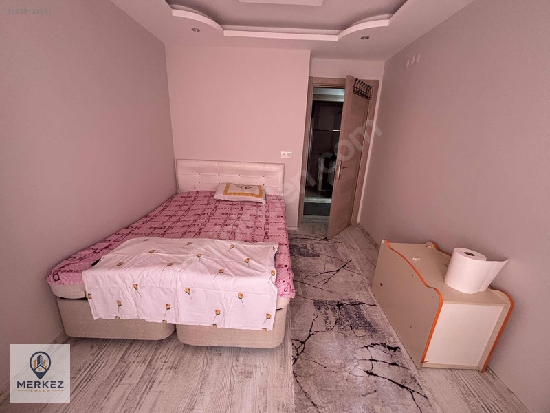 Merkez Emlak'tan Muradiye'de 2+1 Ara Kat Eşyalı Klimalı Daire — fotoğraf 13