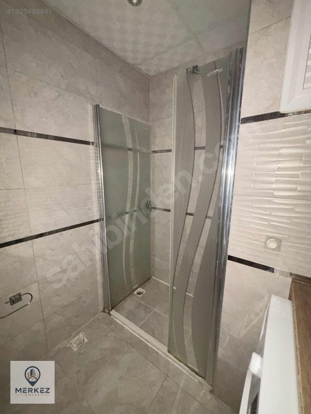 Merkez Emlak'tan Muradiye'de 2+1 Ara Kat Eşyalı Klimalı Daire — fotoğraf 22