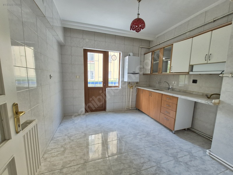 Ehlibeyt'te 3+1, Ebeveyn B., 110m², Krediye Uygun Daire — fotoğraf 2