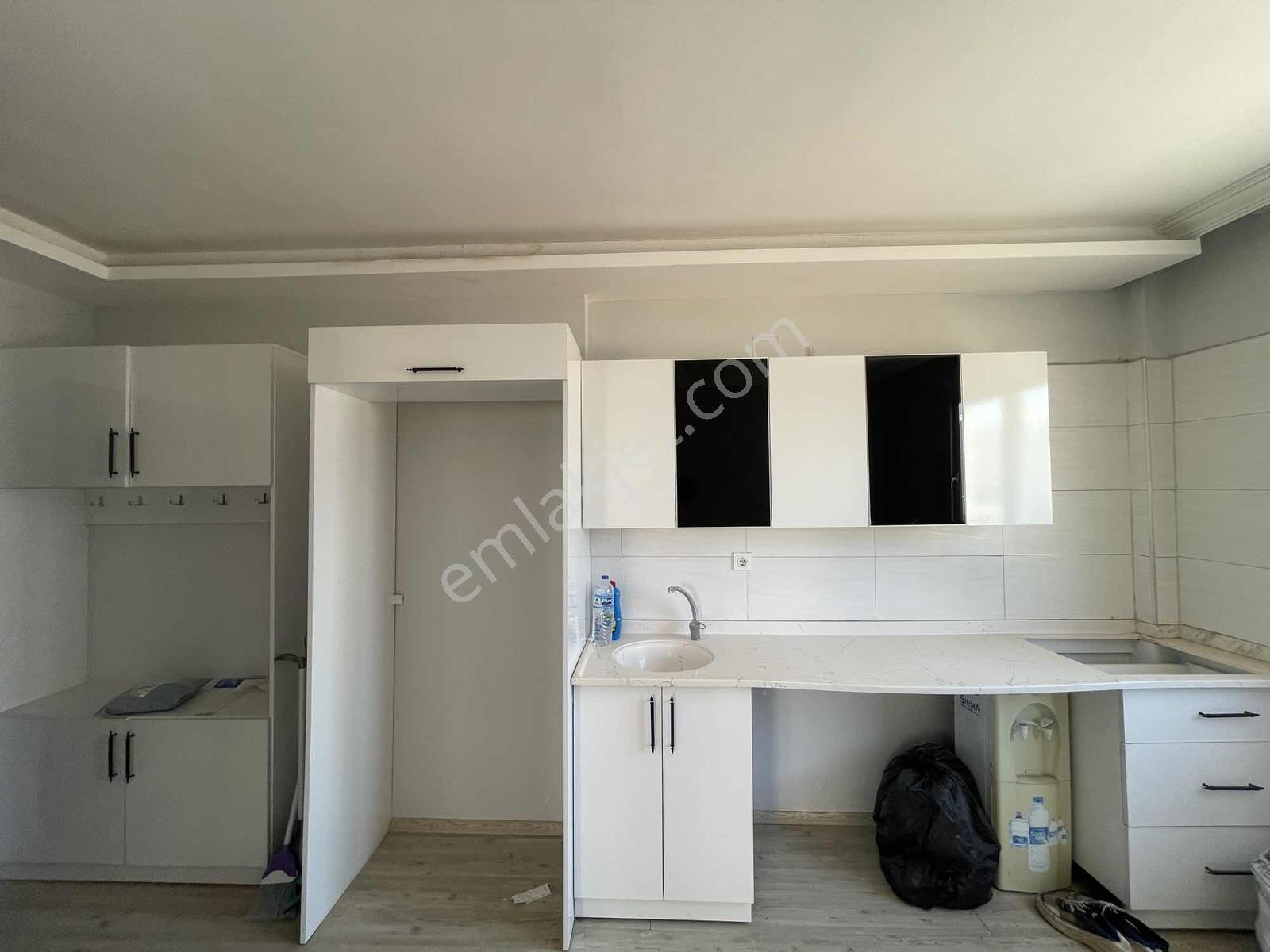 Sofudede'De Azkatlı Park Ve Bulvar Manzaralı Balkonlu Genıs 1+1 — fotoğraf 4