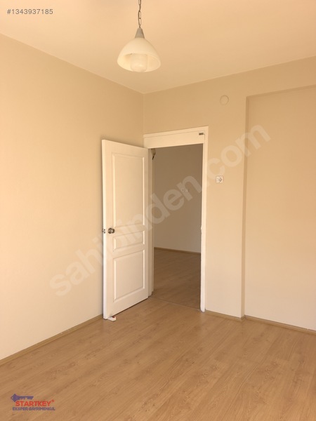 Karşıyaka'da Merkezi Konumda Kiralık 2+1 Daire — fotoğraf 8