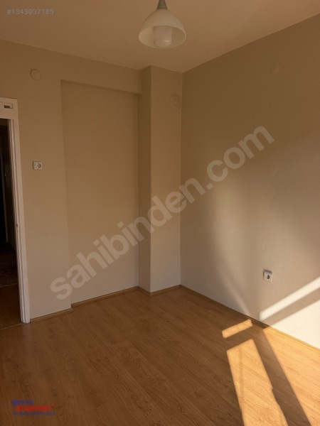 Karşıyaka'da Merkezi Konumda Kiralık 2+1 Daire — fotoğraf 9