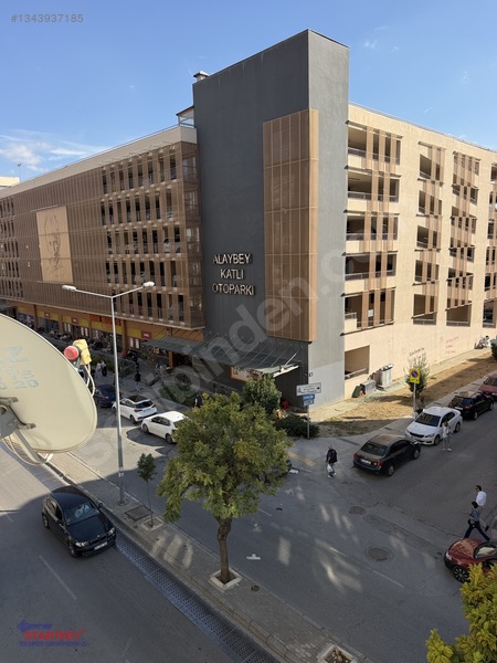 Karşıyaka'da Merkezi Konumda Kiralık 2+1 Daire — fotoğraf 11