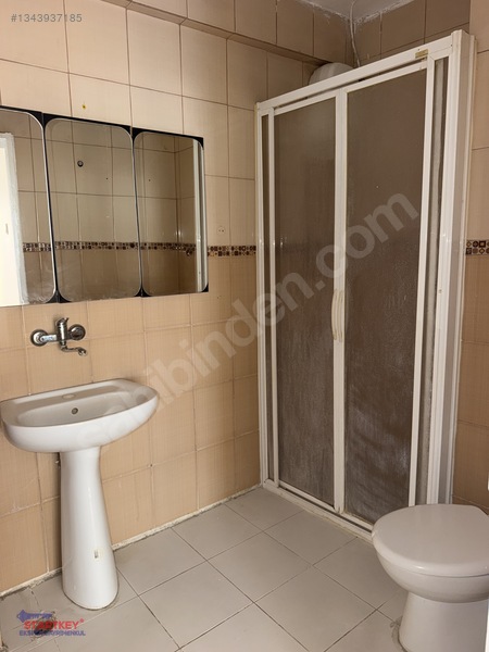Karşıyaka'da Merkezi Konumda Kiralık 2+1 Daire — fotoğraf 15