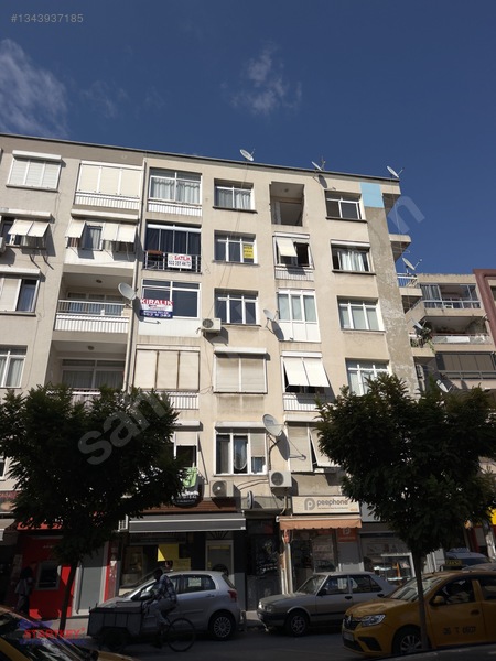 Karşıyaka'da Merkezi Konumda Kiralık 2+1 Daire — fotoğraf 23