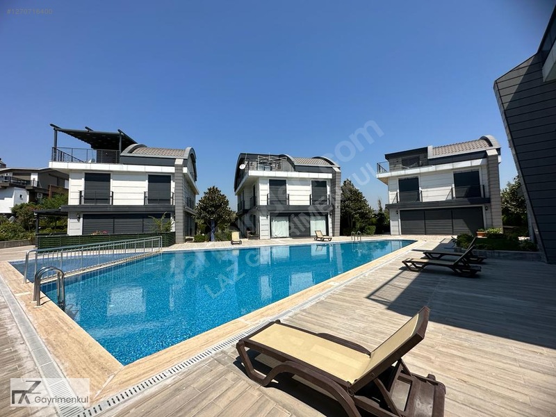 Mollayusuf Mah Satılık Lüx Yapılı Eşyaları İle Satılık 5+1 Villa — fotoğraf 2