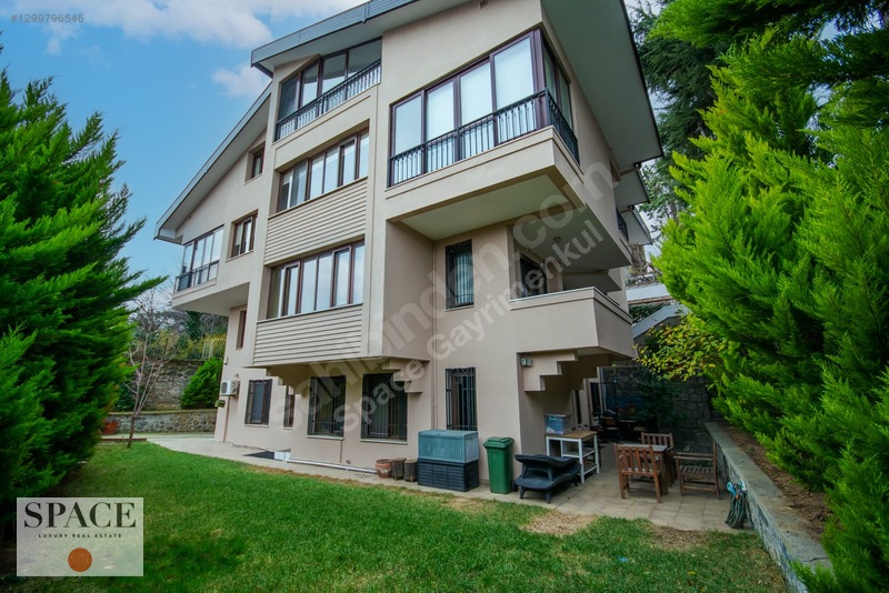 Emirgan Değirmentepe'de Boğaz Manzaralı Satılık Villa — fotoğraf 2
