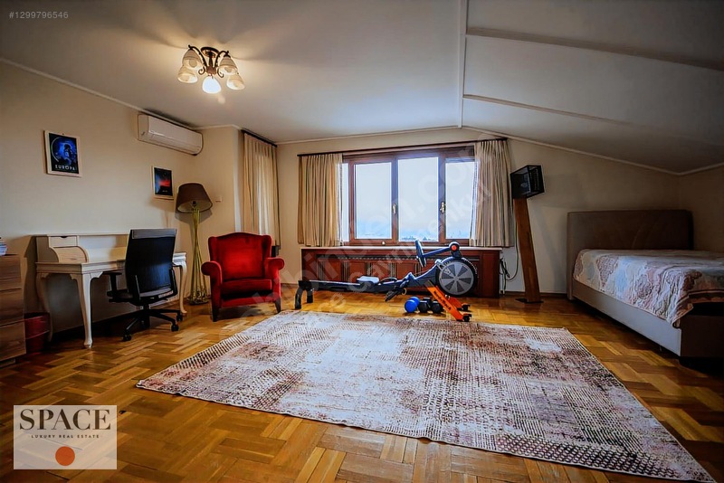 Emirgan Değirmentepe'de Boğaz Manzaralı Satılık Villa — fotoğraf 8