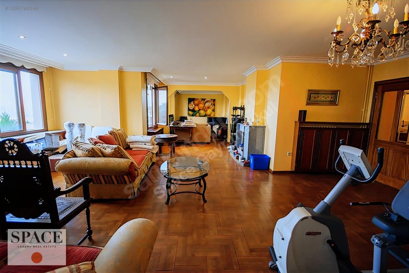 Emirgan Değirmentepe'de Boğaz Manzaralı Satılık Villa — fotoğraf 9