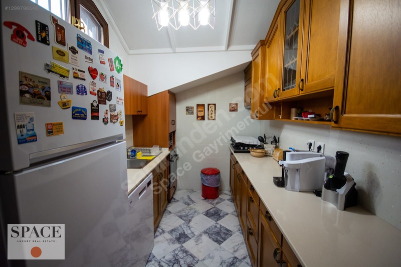 Emirgan Değirmentepe'de Boğaz Manzaralı Satılık Villa — fotoğraf 18