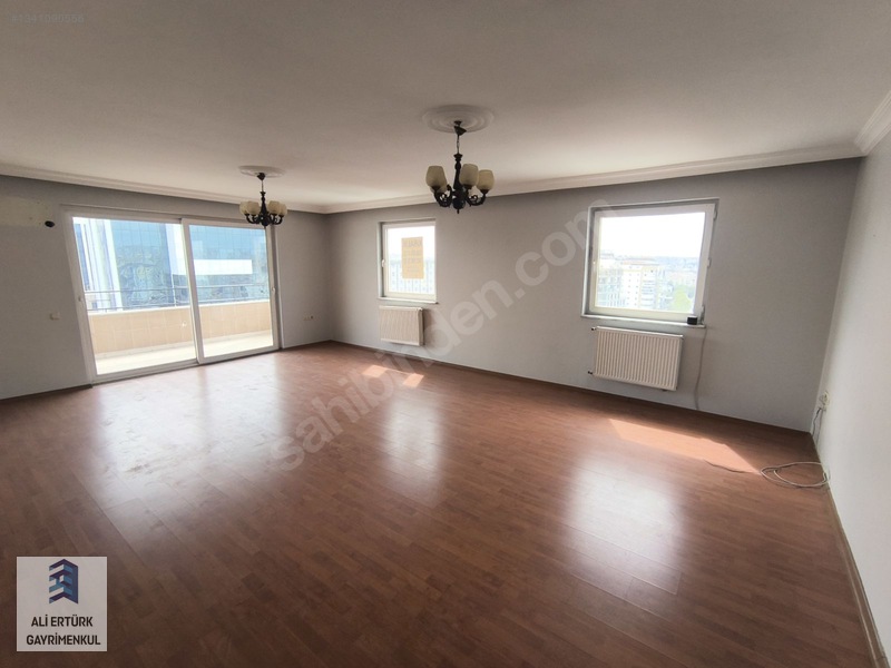 Mücahitler Mah. Ncr Karşısında Arakat 3+1 Kiralık Geniş Daire