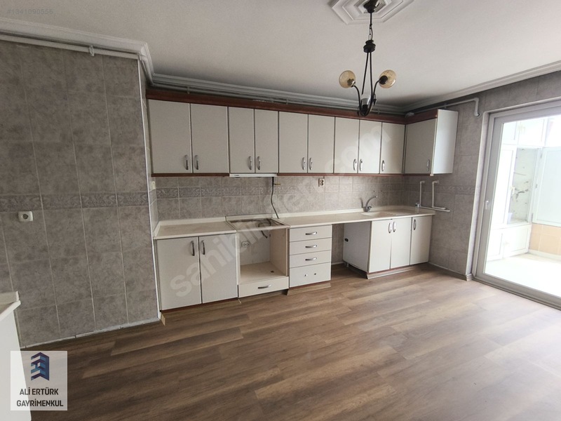 Mücahitler Mah. Ncr Karşısında Arakat 3+1 Kiralık Geniş Daire — fotoğraf 3