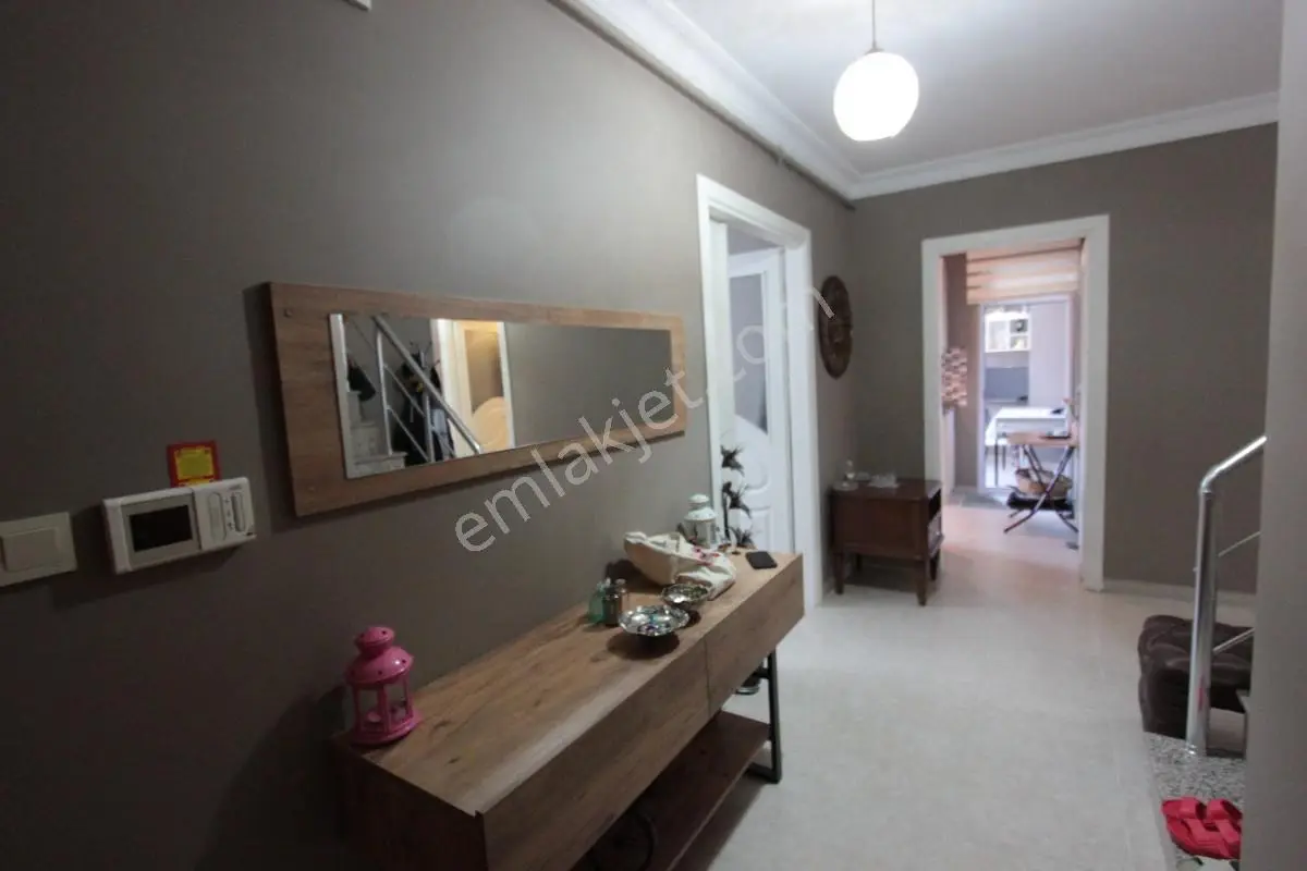 Satılık Emsali Yok !! 6+2 Asansörlü Çift Girişli Dubleks Daire — fotoğraf 4