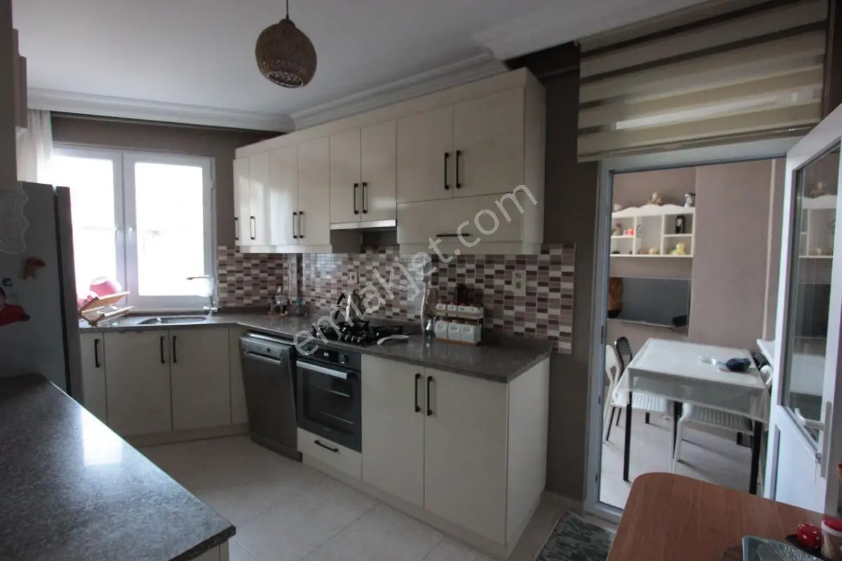 Satılık Emsali Yok !! 6+2 Asansörlü Çift Girişli Dubleks Daire — fotoğraf 5