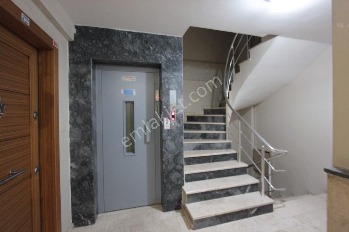 Satılık Emsali Yok !! 6+2 Asansörlü Çift Girişli Dubleks Daire — fotoğraf 34