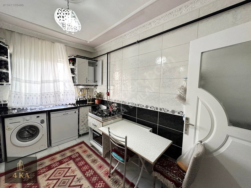 Şehrin En Güzel Yerinde Komple Satılık Bina Bakımlı Masrafsız — fotoğraf 2