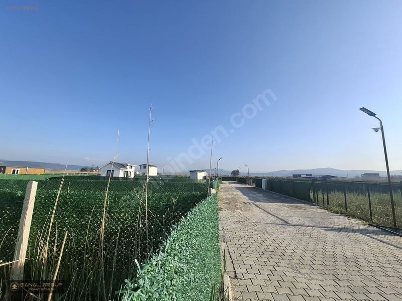 Elektrik-sulu Mükemmel Konumda 600m2 Fırsat Arsa — fotoğraf 18