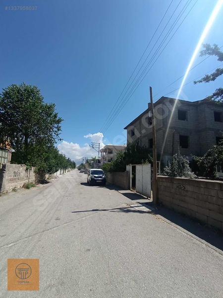 Satılık Arsa İçinde 3 Katlı Kabası Bitmiş İnşaat Var