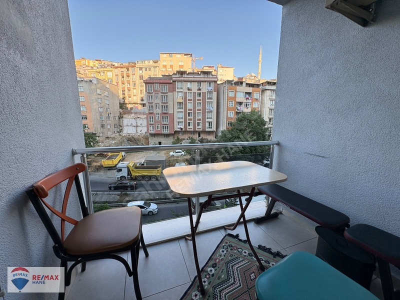 Seyrantepe 560 Kiptaş İbb Bloklarında 2+1 5. Kat Balkonlu — fotoğraf 9