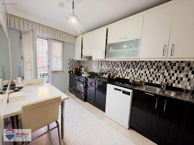 Seyrantepe 560 Kiptaş İbb Bloklarında 2+1 5. Kat Balkonlu — fotoğraf 12