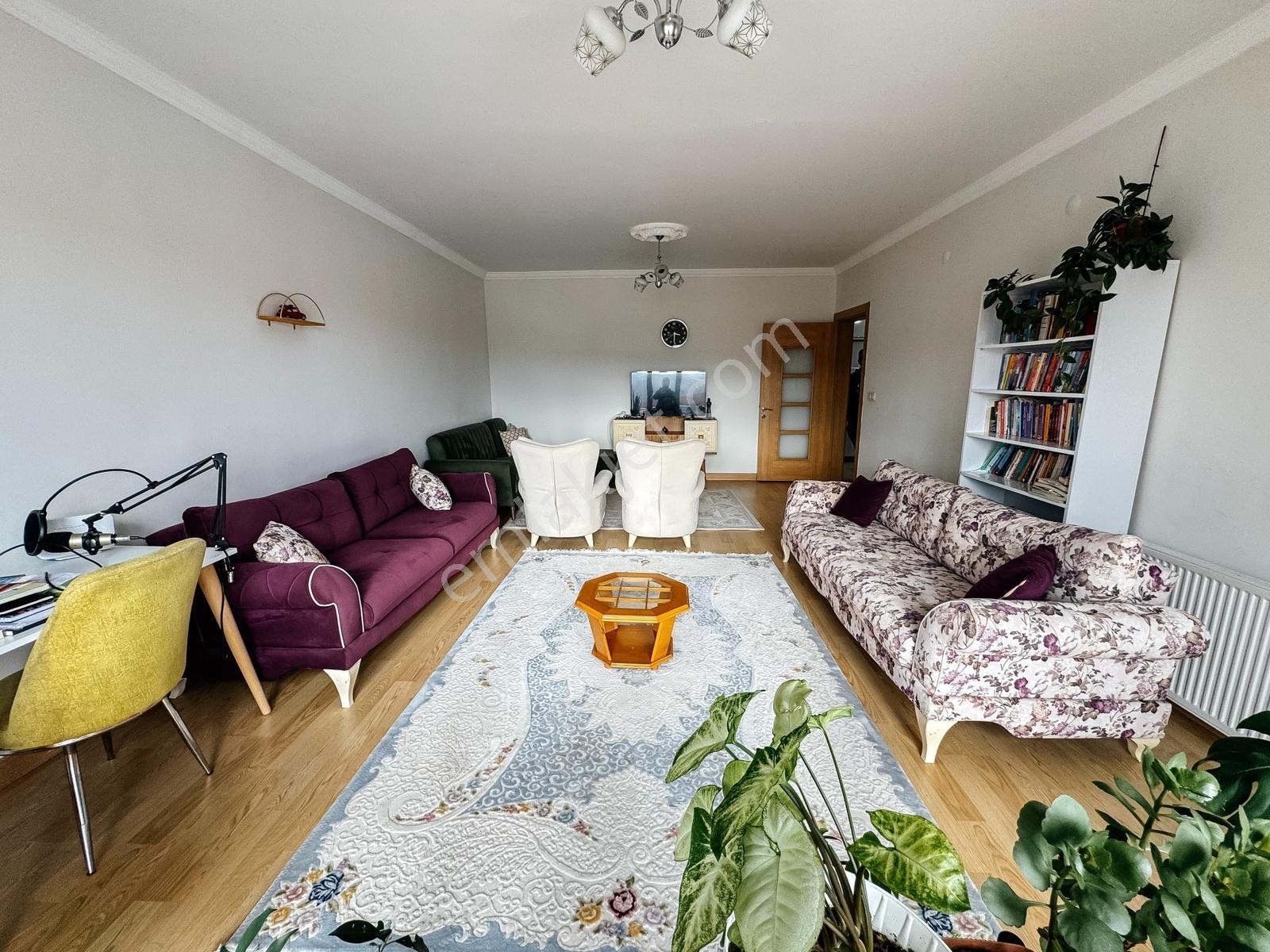 Kanlıca Toki'de Satılık 3+1 Ebeveyn Banyolu Daire — fotoğraf 32
