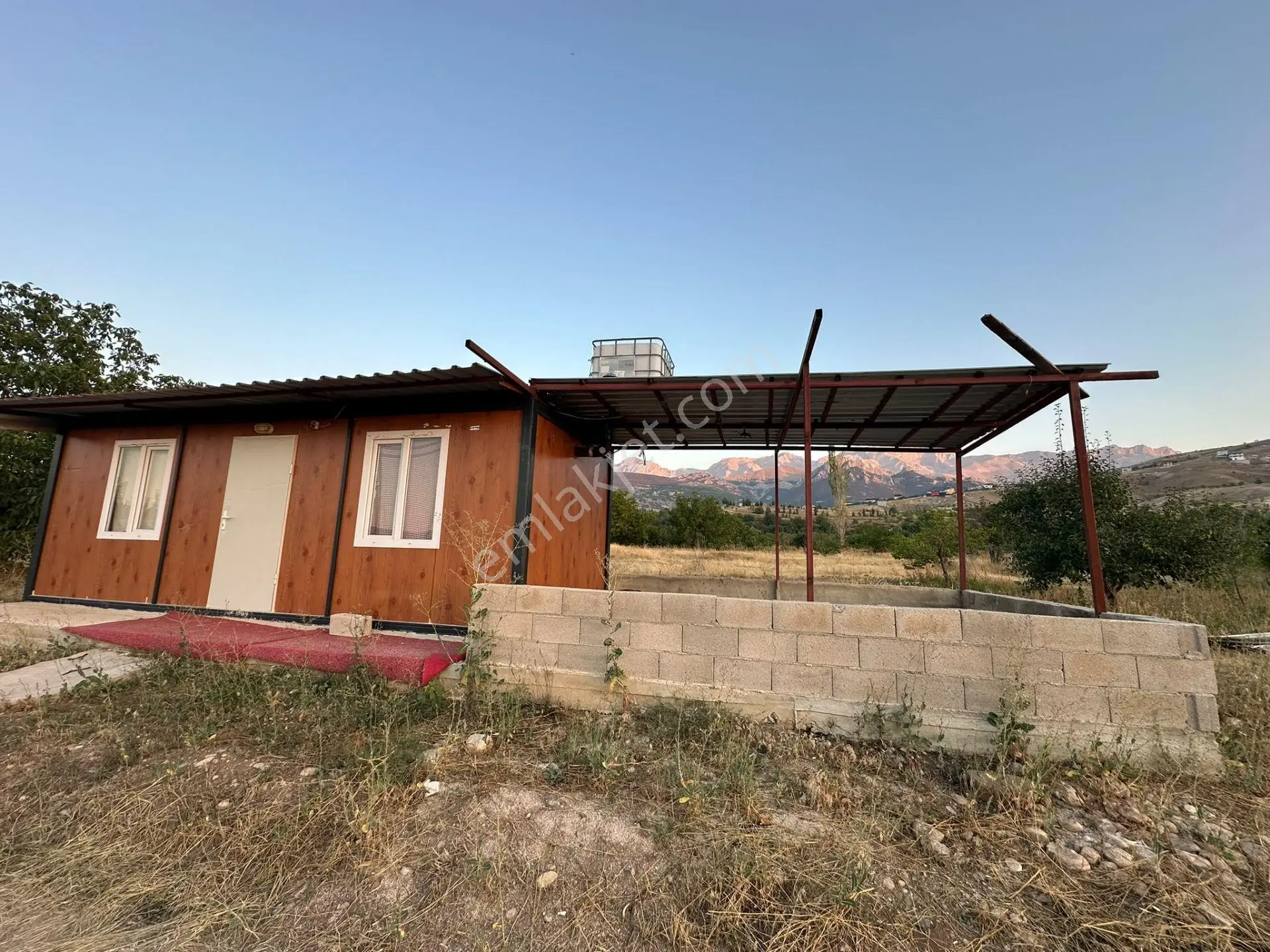 Ulukışla Darboğaz'da Doğa Manzaralı Satılık 551 M² Tarla — fotoğraf 3