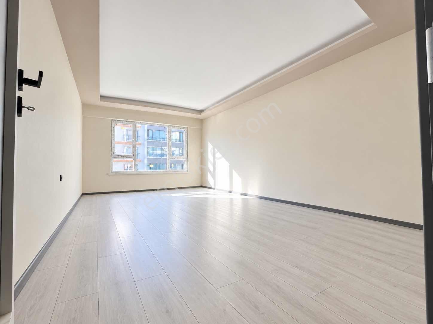 3+1 110m2 Güneş İçinde Ful + Ful Yapılı Kaçırılmaz Fırsat !!