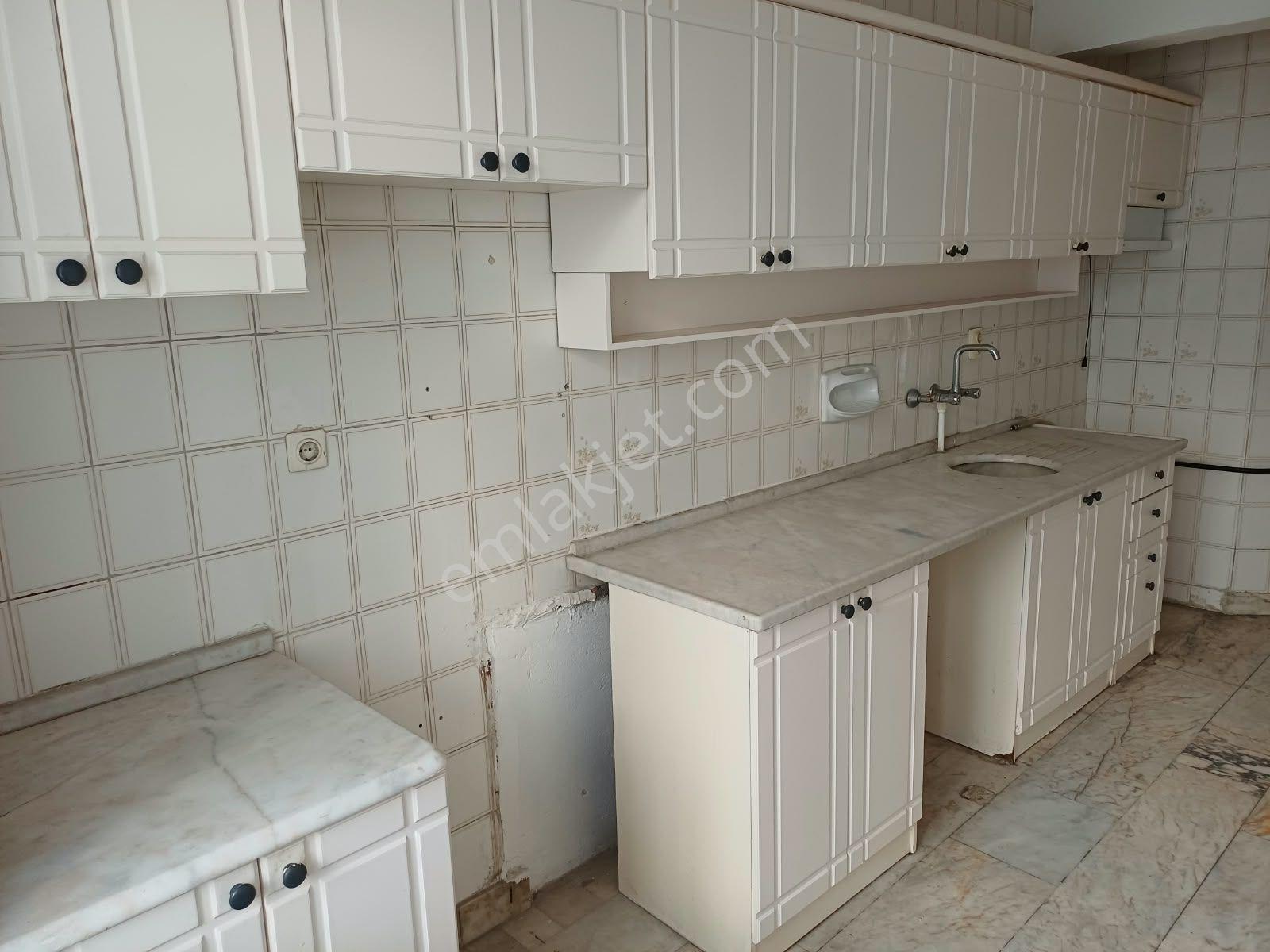 Hoşdere Caddesinde Yukarı Ayrancı Ön Cephe Katta Asansörlü Manzaralı 3+1 Satılık Daire — fotoğraf 18