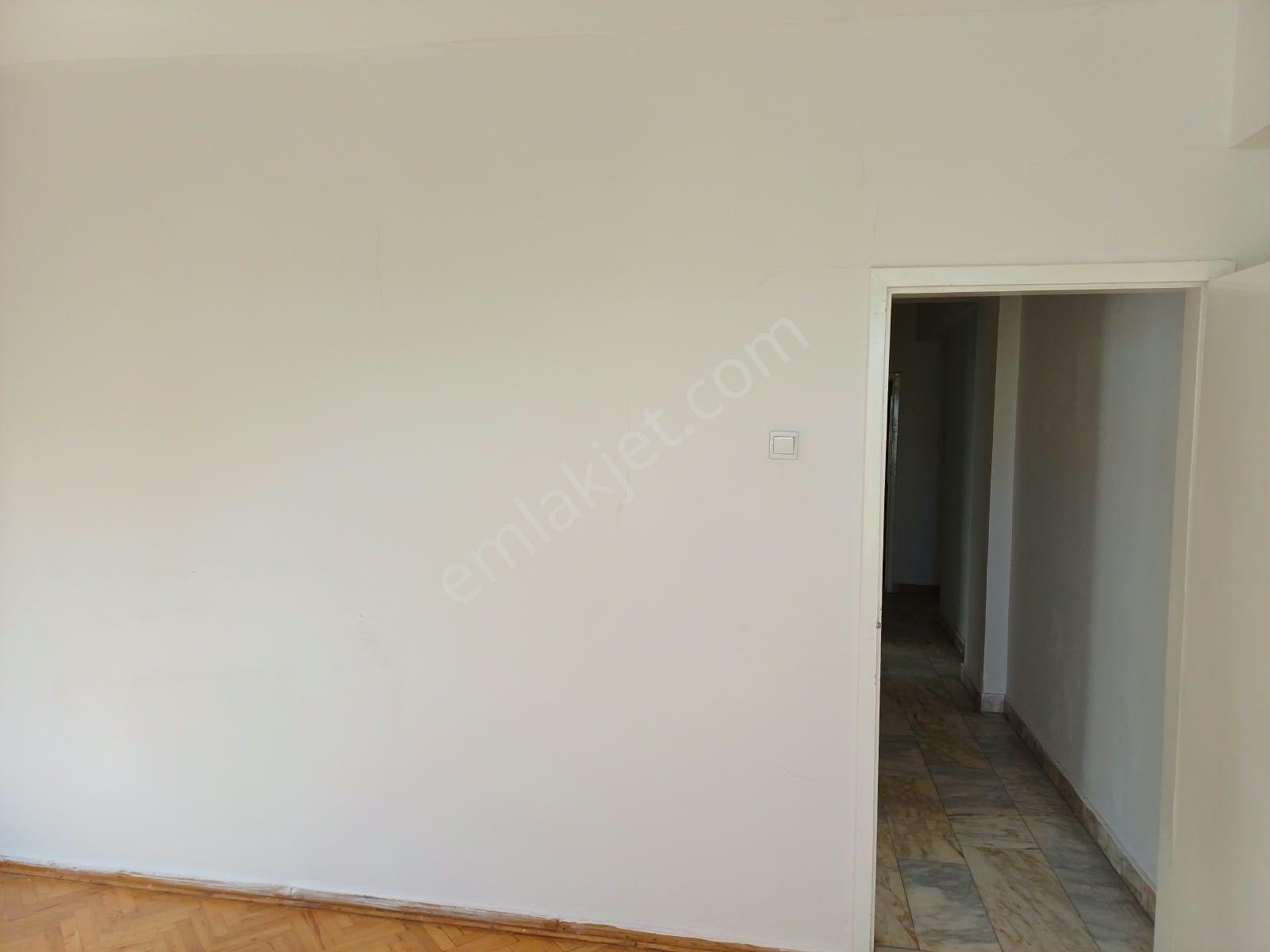 Hoşdere Caddesinde Yukarı Ayrancı Ön Cephe Katta Asansörlü Manzaralı 3+1 Satılık Daire — fotoğraf 22