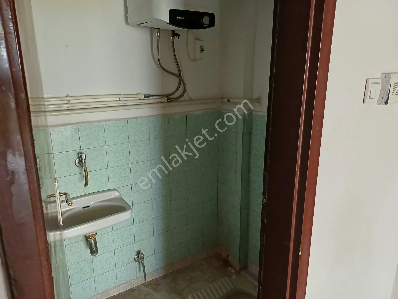 Hoşdere Caddesinde Yukarı Ayrancı Ön Cephe Katta Asansörlü Manzaralı 3+1 Satılık Daire — fotoğraf 38