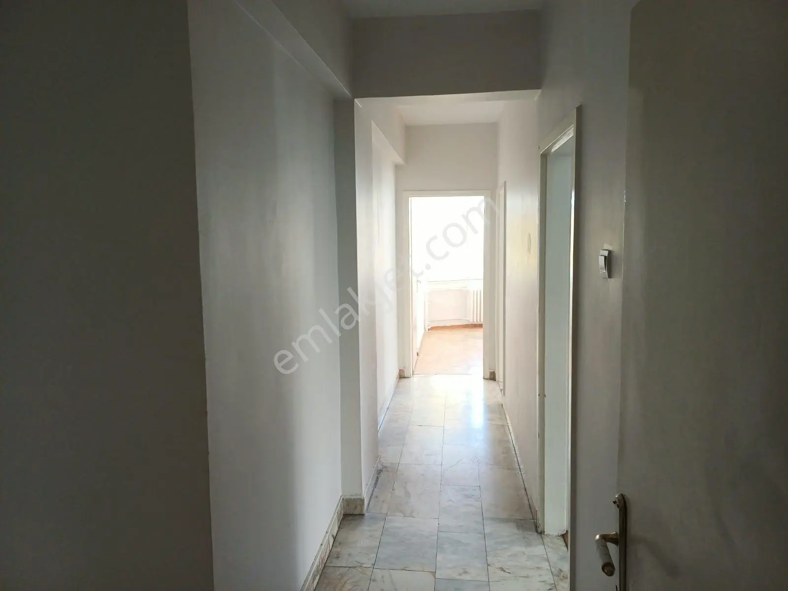 Hoşdere Caddesinde Yukarı Ayrancı Ön Cephe Katta Asansörlü Manzaralı 3+1 Satılık Daire — fotoğraf 46