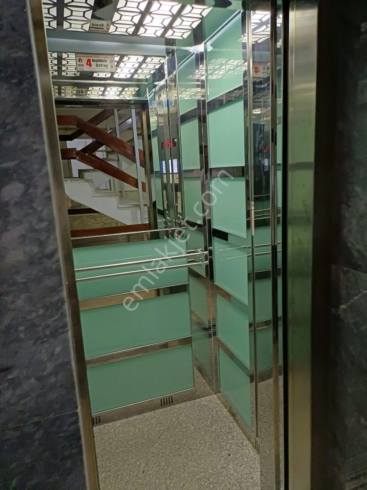 Hoşdere Caddesinde Yukarı Ayrancı Ön Cephe Katta Asansörlü Manzaralı 3+1 Satılık Daire — fotoğraf 48