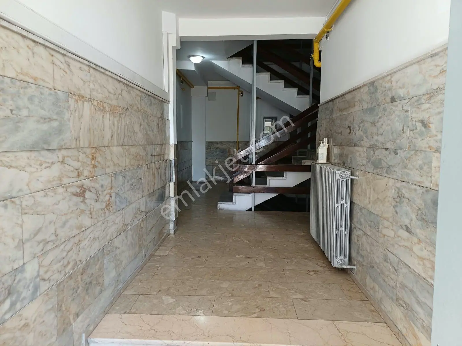 Hoşdere Caddesinde Yukarı Ayrancı Ön Cephe Katta Asansörlü Manzaralı 3+1 Satılık Daire — fotoğraf 52