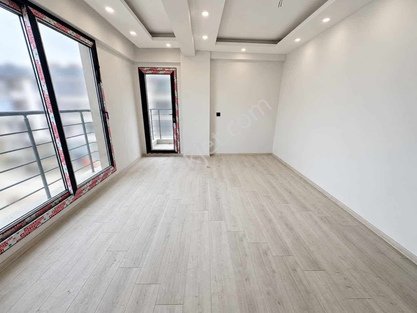 Zeki Emlak'tan Muradiye'de Satılık 2+1 Kapalı Mutfak Sıfır Daire — fotoğraf 4