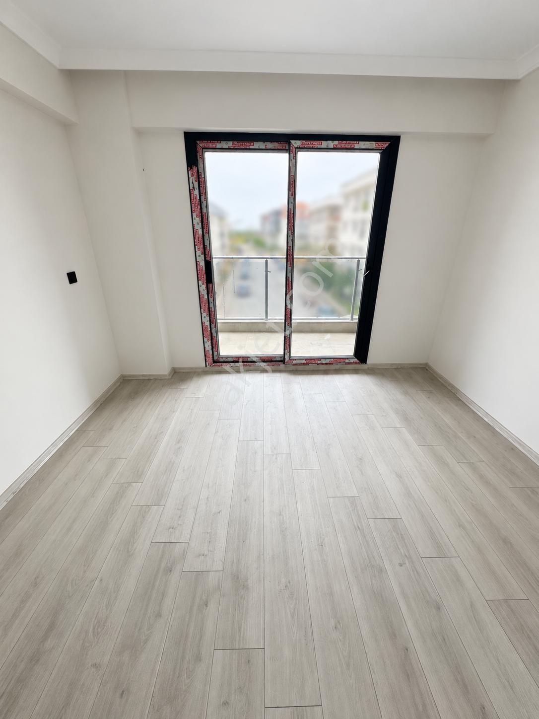 Zeki Emlak'tan Muradiye'de Satılık 2+1 Kapalı Mutfak Sıfır Daire — fotoğraf 9