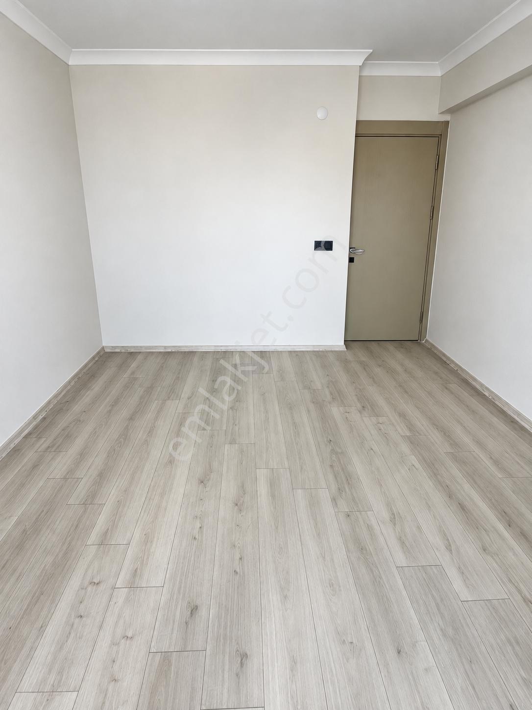 Zeki Emlak'tan Muradiye'de Satılık 2+1 Kapalı Mutfak Sıfır Daire — fotoğraf 13