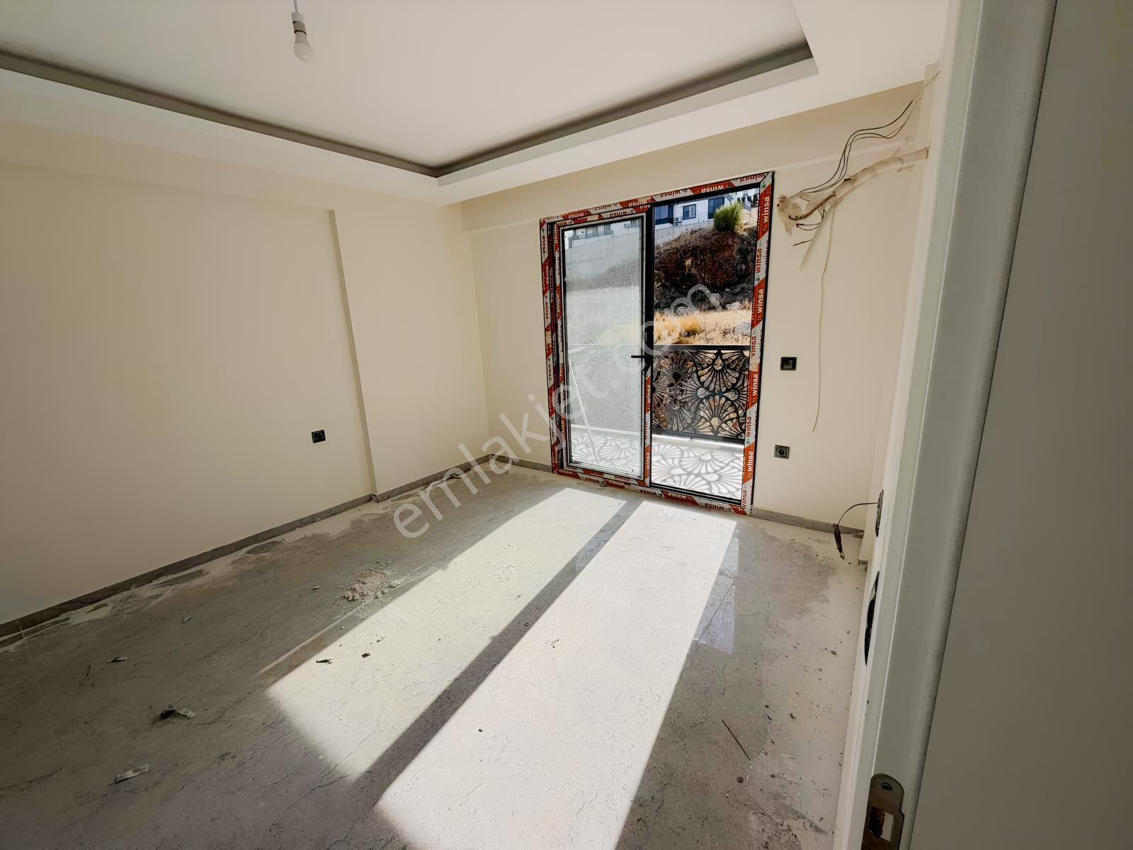 Fethiye Çalıca Mahallesinde Asansörü Havuzlu Satılık 1+1 Daire — fotoğraf 11