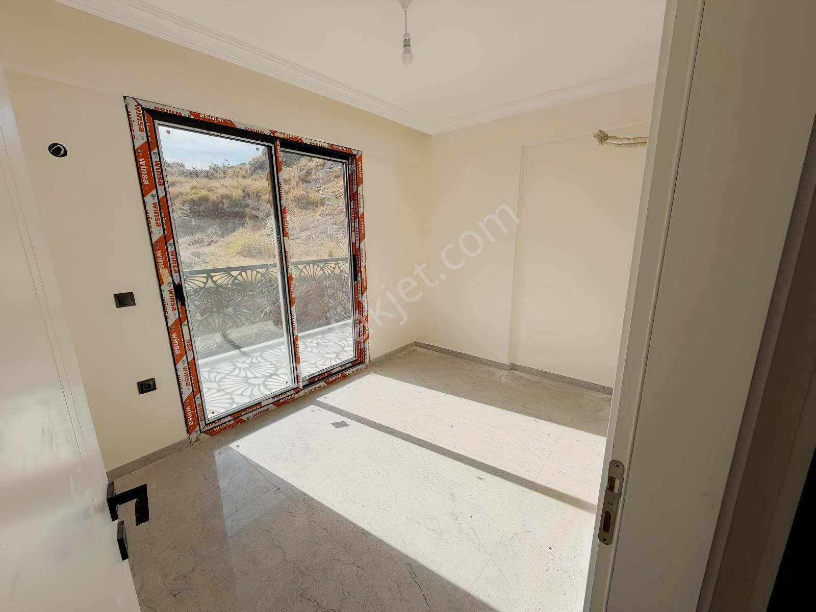 Fethiye Çalıca Mahallesinde Asansörü Havuzlu Satılık 1+1 Daire — fotoğraf 14