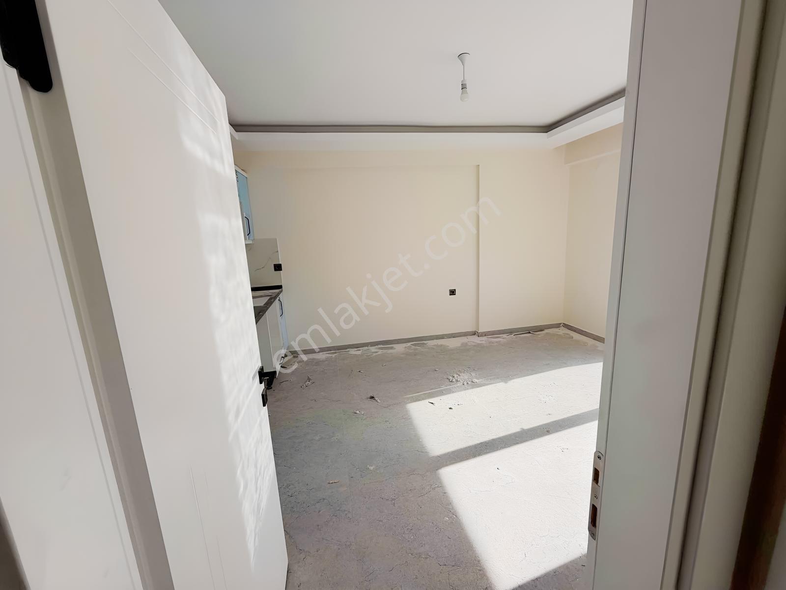 Fethiye Çalıca Mahallesinde Asansörü Havuzlu Satılık 1+1 Daire — fotoğraf 16