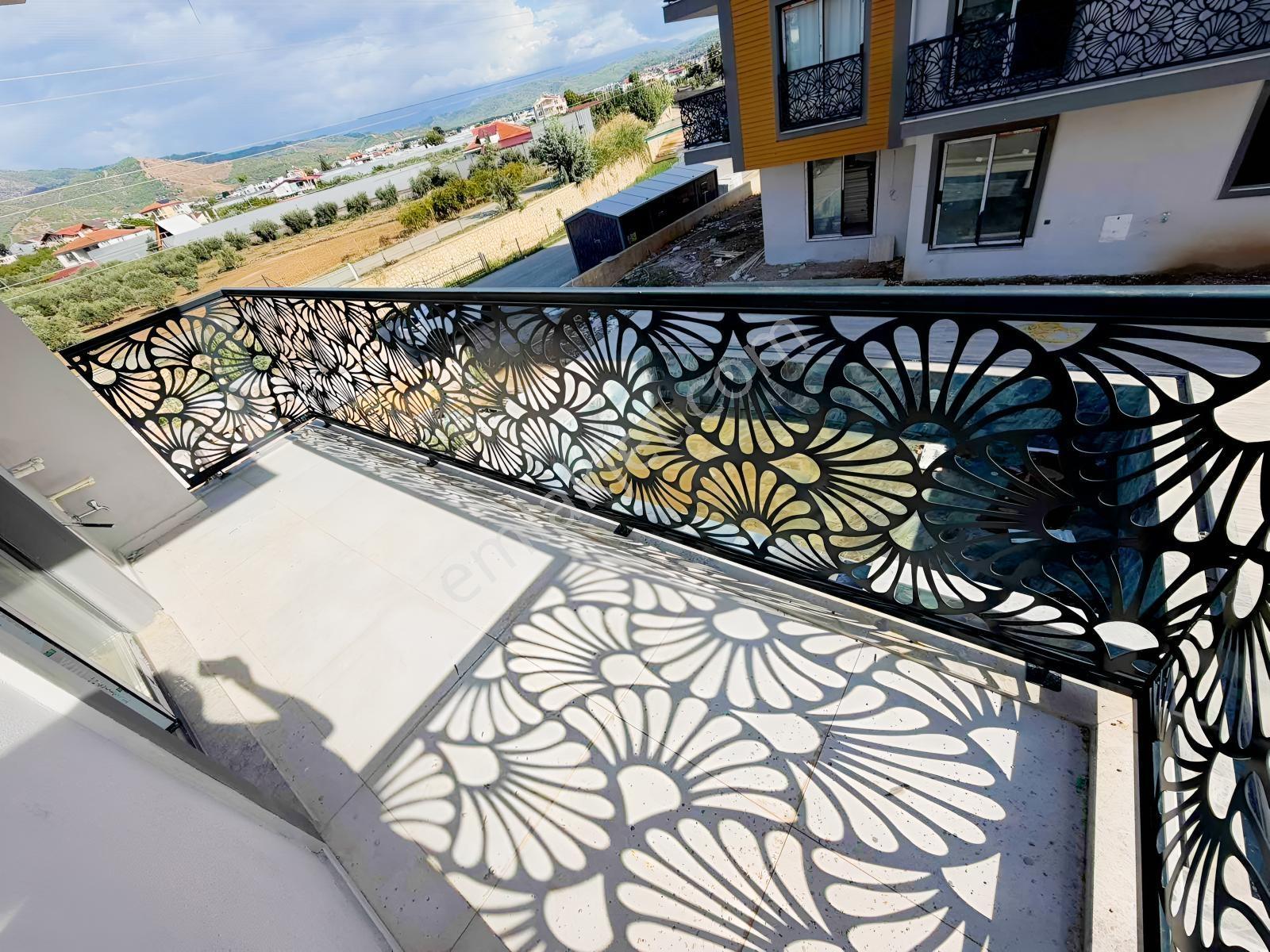 Fethiye Çalıca Mahallesinde Satılık Havuzlu Sitede 2+1 Daire — fotoğraf 2
