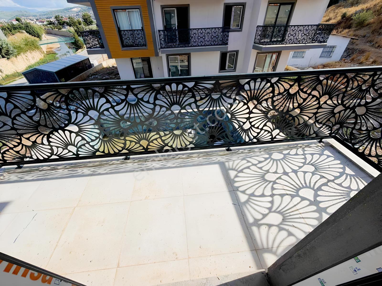 Fethiye Çalıca Mahallesinde Satılık Havuzlu Sitede 2+1 Daire — fotoğraf 3