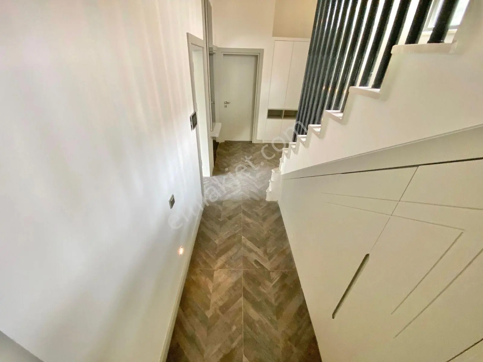Pera Dan Güre De 110 M2 Oturum Alt Kat Ta 2 Odalı Bağımsız Şahane Müstakil — fotoğraf 6
