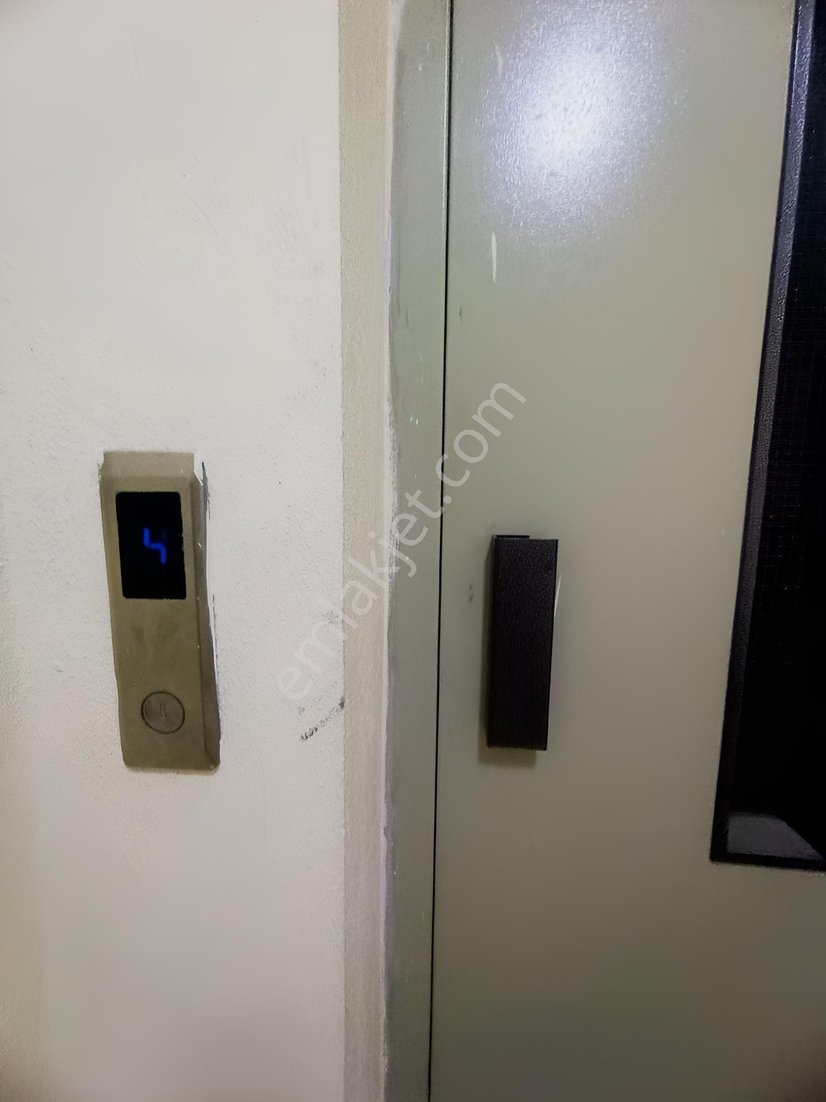 Eşme Üç Eylül Mah. Atatürk Bulvarı Üzeri 160 M² 3+1 Süper Lüks D — fotoğraf 11